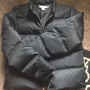 Cute J CREW coat! 🖤